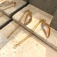 Charger l'image dans la galerie, ACBY - 3D CLAW earrings with chain