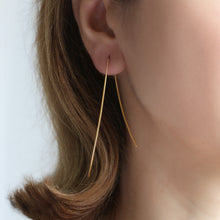 Charger l'image dans la galerie, BOGA - twisted Wire earring