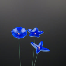 Charger l'image dans la galerie, Ge03 - Wiesenblume bunt groß aus Porzellan