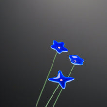 Charger l'image dans la galerie, Ge03 - Wiesenblume bunt klein aus Porzellan