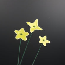 Charger l'image dans la galerie, Ge03 - Wiesenblume bunt klein aus Porzellan