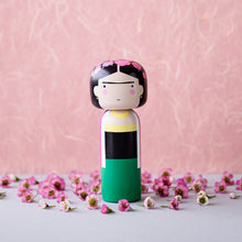 Lade das Bild in den Galerie-Viewer, Kokeshi Doll - FRIDA