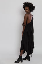 Lade das Bild in den Galerie-Viewer, Tanja Christiani - Zero Waste Dress