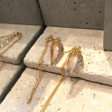 Cargar imagen en el visor de la galería, ACBY - 3D CLAW earrings with chain
