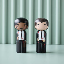 Cargar imagen en el visor de la galería, Kokeshi Doll - Vincent Vega / Pulp Fiction
