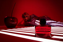 Cargar imagen en el visor de la galería, Room 1015 - CHERRY PUNK | EAU DE PARFUM | EXTRAIT DE PARFUM
